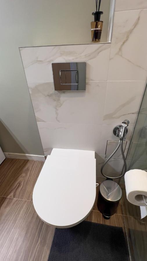 Apartamento The Sixth - Self Check-In Tukums Exterior foto